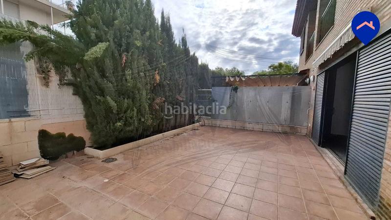 Foto db0cc4b2-21eb-4782-83c9-b6c5c6b74b49. Casa adossada amb calefacció aparcament piscina a Paterna
