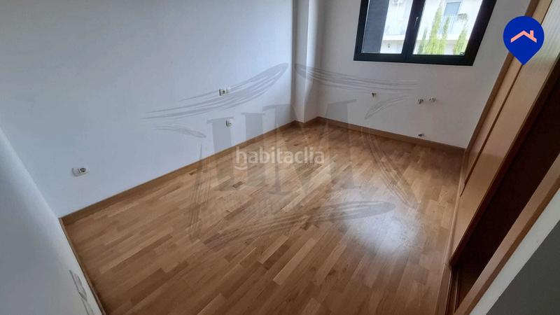 Foto f3b633f3-04a6-48bd-9f9a-7b3e33d84c89. Casa adossada amb calefacció aparcament piscina a Paterna