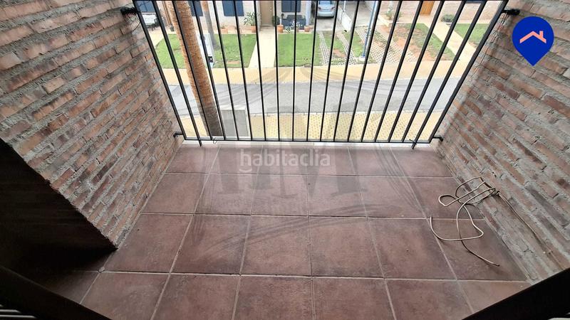 Foto ed62c676-b814-42c0-8e74-cc1d4343354d. Casa adossada amb calefacció aparcament piscina a Paterna