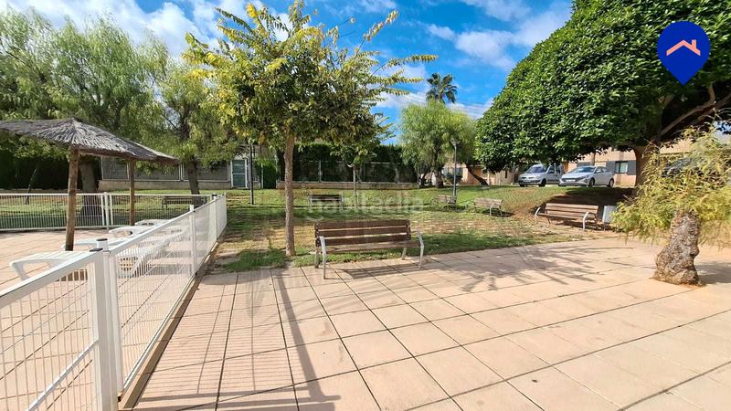 Foto fde93c7c-e4dd-4f34-bd52-ccc9429d81e0. Casa adossada amb calefacció aparcament piscina a Paterna