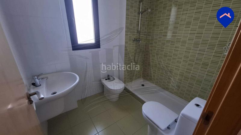 Foto 61a01877-861b-4a90-b066-3db8e6a82e4a. Casa adossada amb calefacció aparcament piscina a Paterna