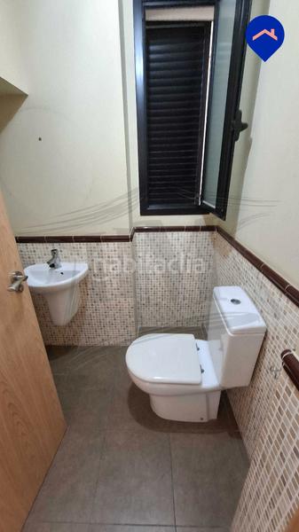 Foto 2fda85a0-2c55-4437-b741-639de0bfaeb2. Casa adossada amb calefacció aparcament piscina a Paterna