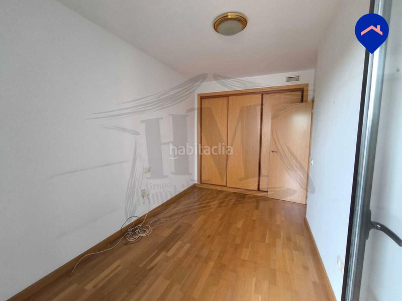 Foto ba4495c9-97de-46fd-abc5-2943a5b3b67a. Casa adossada amb calefacció aparcament piscina a Paterna