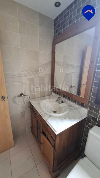 Foto e8324293-6071-4699-a69e-a9e72f3bdcc9. Casa adossada amb calefacció aparcament piscina a Paterna