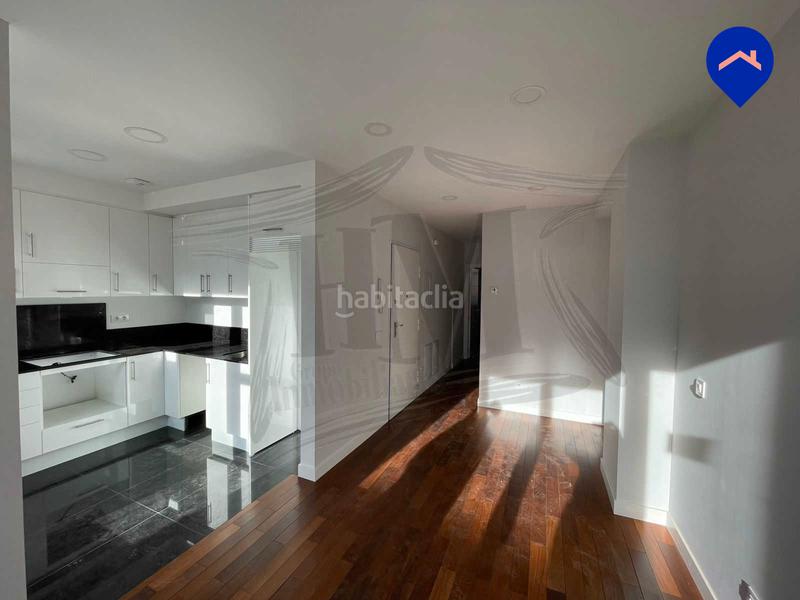 Foto 5201d6ce-8ed3-4f6b-b921-2d118f49a058. Appartement avec chauffage parking piscine dans Valdeacederas Madrid