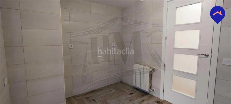 Foto a2e9d32f-16fb-4cc2-bda7-4ab7a09afa1f. Àtic amb calefacció aparcament a Parque Cataluña Torrejón de Ardoz