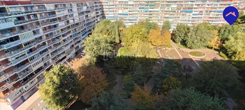 Foto b0a65400-f76f-4a98-84c4-7010b51bbcb5. Àtic amb calefacció aparcament a Parque Cataluña Torrejón de Ardoz