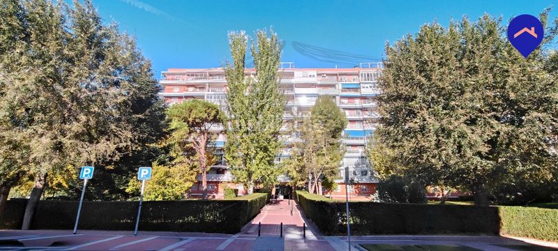 Foto eb9e4489-b1df-48b3-b4f8-ca39bcf222e5. Àtic amb calefacció aparcament a Parque Cataluña Torrejón de Ardoz