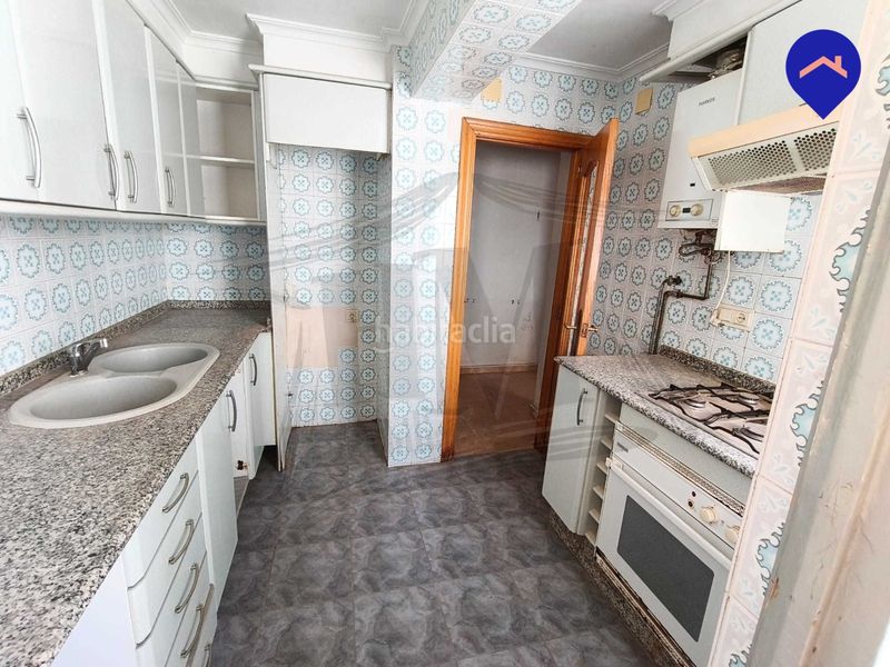 Foto b64b1a0e-94ec-43cc-86c3-9e66a1b221b6. Pis a Els Orriols Valencia