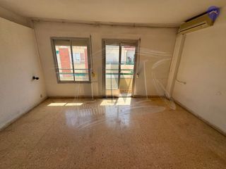 Piso  Avinguda de les tres creus 103. ¡tú propiedad por menos de un alquiler! compra tú piso y olvidat