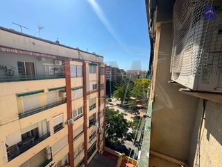 Piso  Avinguda de les tres creus 103. ¡tú propiedad por menos de un alquiler! compra tú piso y olvidat
