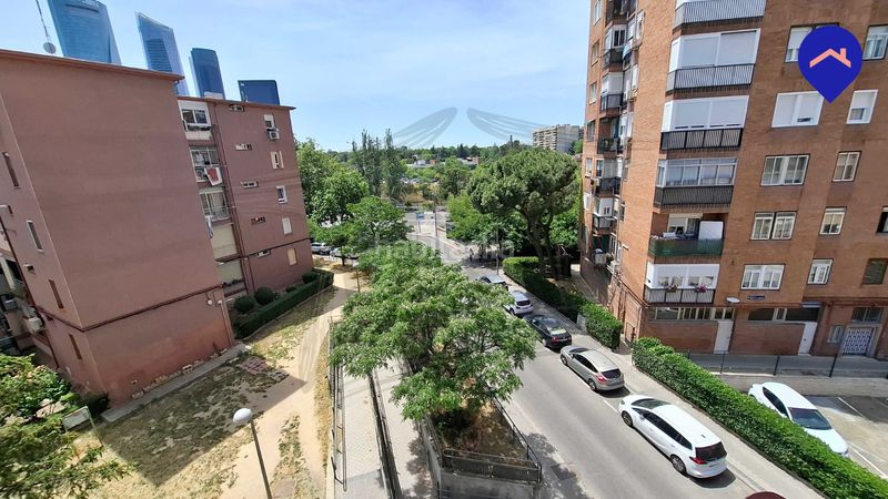 Foto 9b7a9bba-200f-43bf-ad84-f11d1f5bfb23. Pis amb calefacció a Tres Olivos-Valverde Madrid