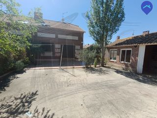 Chalet  Calle monte del campo. Tú propiedad por menos de un alquiler! 100% financiación!!!