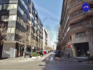Oficina a Castellana. Hminmobiliaria tiene …tú oficina de lujo! por decoración, por ub
