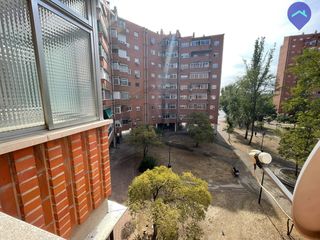 Flat  Calle puebla de sanabria 9. ¡tú propiedad por menos de un alquiler! compra tú piso y olvidat