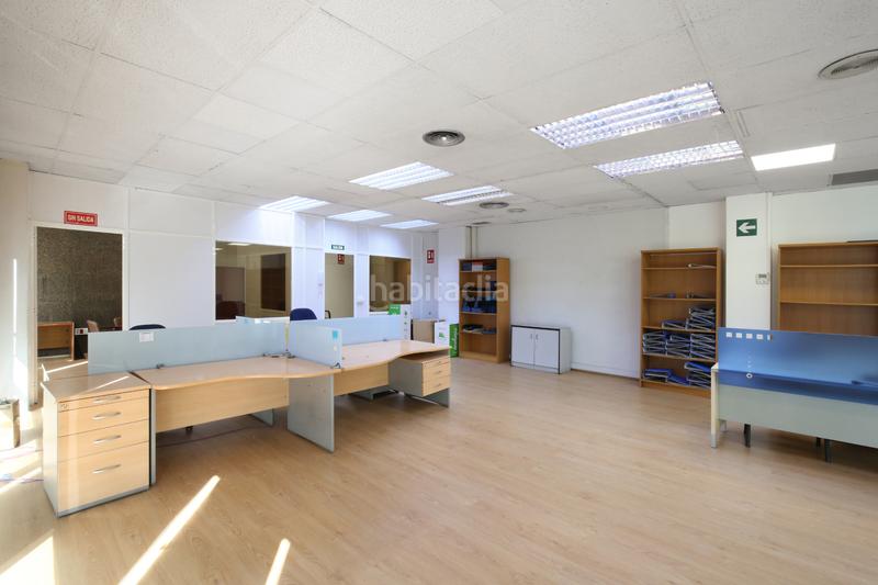 Foto 3560d472-93b0-41c3-bda1-1be9278bb2ab. Bureau dans calle de julián camarillo 7 dans Simancas Madrid