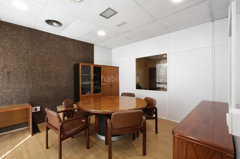 Foto f83631f7-c7d0-4210-99d2-70bf71cbd12f. Bureau dans calle de julián camarillo 7 dans Simancas Madrid