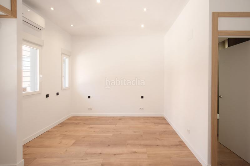 Foto 12cf1ac0-dc61-4e7c-8c1d-75ce657e3d15. Appartamento in calle del lago calafate 14 in Portazgo Madrid