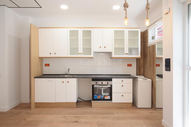 Foto 19e8f841-32ad-4dad-b0e9-9fd19c2052b0. Appartamento in calle del lago calafate 14 in Portazgo Madrid