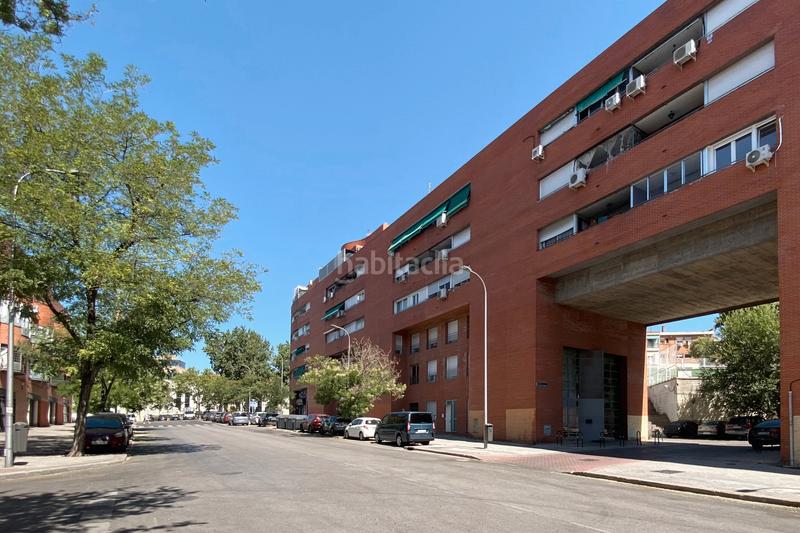 Foto 56fc8682-3bab-42f2-b2d2-00187434e5f2. Appartamento in calle del lago calafate 14 in Portazgo Madrid