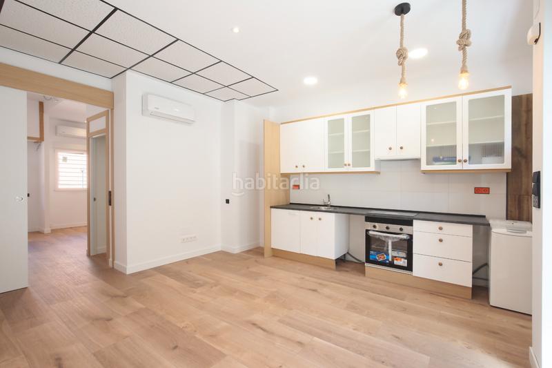 Foto a035a9fb-1865-4147-ad8d-ed2dab4e953e. Appartamento in calle del lago calafate 14 in Portazgo Madrid