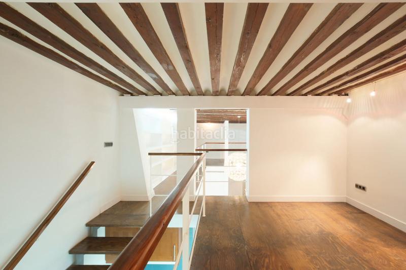 Foto 2ff68842-ee29-4e68-bf3d-4b1b58934152. Miete zweistöckige wohnung in calle del espíritu santo 12 in Madrid