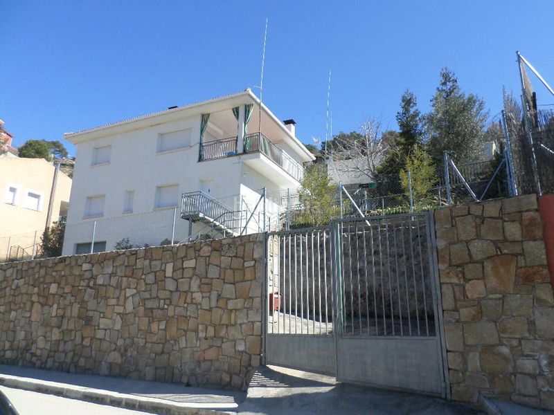 Foto 5a7f9327-5bc5-4938-9446-982f02185837. Casa a Robledo de Chavela