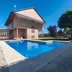 Xalet  Calle acebo. Espectacular chalet independiente en la marazuela