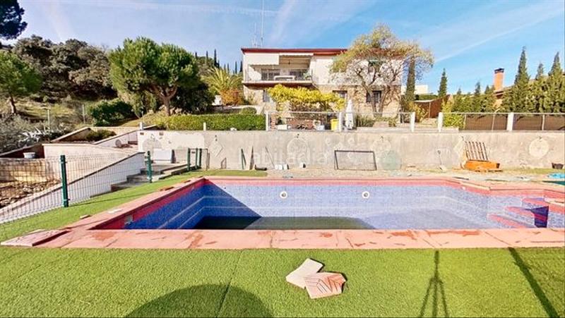 Foto 15c9c6b8-886e-4643-a328-c99558c3ec76. Xalet amb xemeneia calefacció aparcament piscina a Valdemorillo