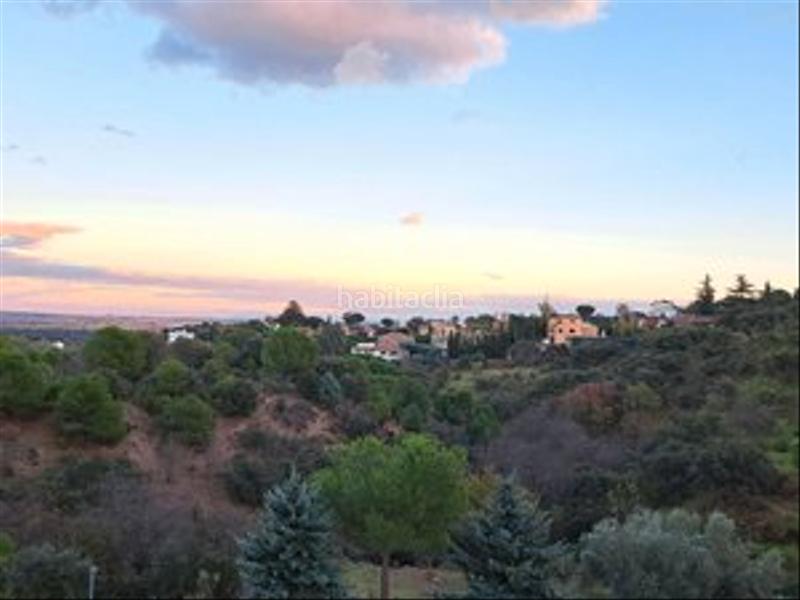 Foto ad32f725-c801-42b1-81ee-21254b96ab5a. Xalet amb xemeneia calefacció aparcament piscina a Valdemorillo