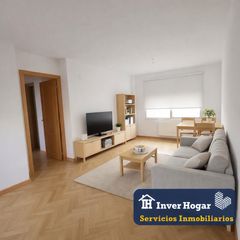 Piso en Estaci�n. Vivienda de 2 dormitorios y 2 ba�os en urbanizaci�n con piscina