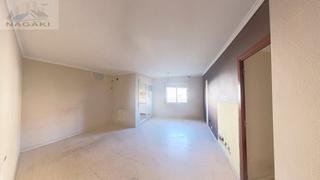 Pis  Salvador espriu. Piso en venta en can borrell, 3 dormitorios.