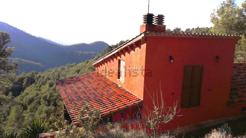 Foto 1d2b0d5c-2d1d-45af-afc7-7b3dcb8b6e19. Casa amb calefacció a Gelida