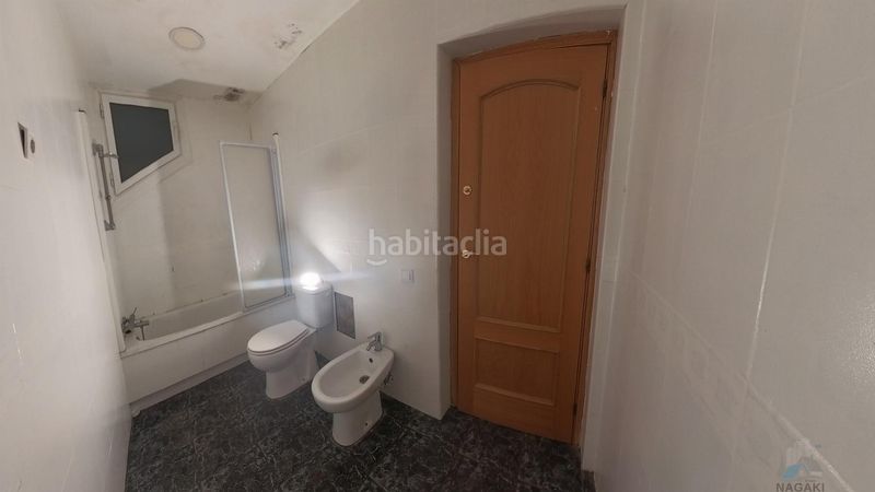 Foto aa523219-75de-4010-9b8a-8d6c6d094271. Casa a Poble Nou Sabadell