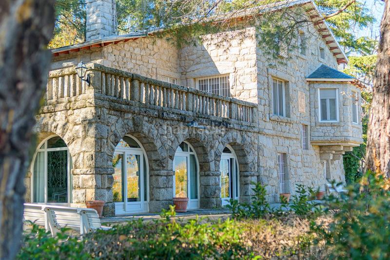 Foto 09ea987c-4070-4b9d-9c6b-981b32f1749a. Mas avec chauffage parking piscine dans Guadarrama