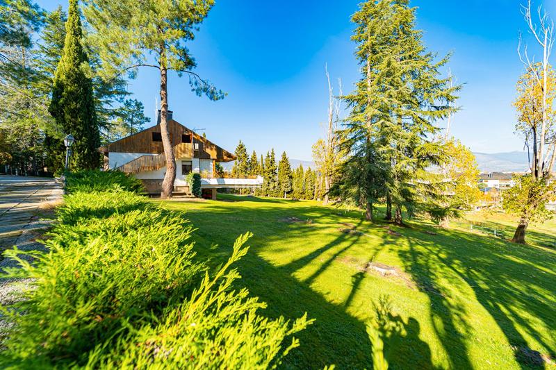 Foto 29d5c82e-b2a8-4b33-ac0a-393436e9e0ac. Mas avec chauffage parking piscine dans Guadarrama