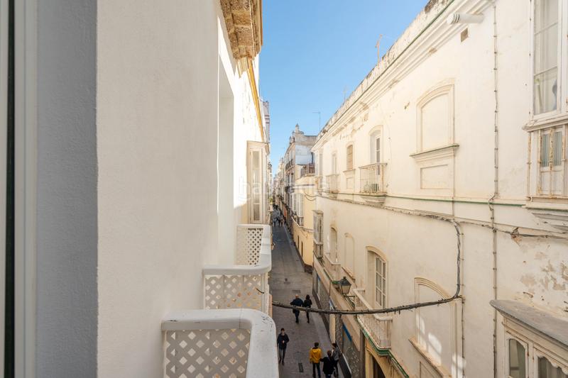 Foto 756fb706-9144-4700-9b16-d9fbbfd440ed. Pis amb calefacció a Centro Histórico Cádiz
