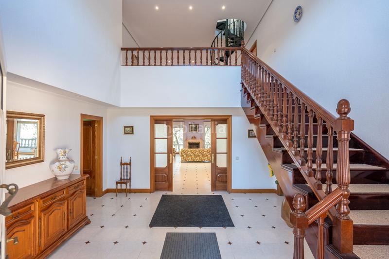 Foto 15e7ce0c-ed33-4b5e-8b2e-9345414e9f04. Casale con camino riscaldamento parcheggio piscina in Colmenarejo