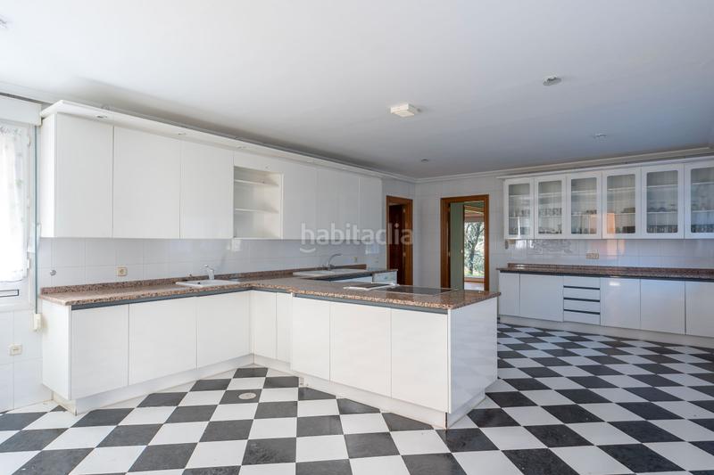 Foto 3985fc80-b7d8-41a1-af5b-b3524f36334a. Casale con camino riscaldamento parcheggio piscina in Colmenarejo