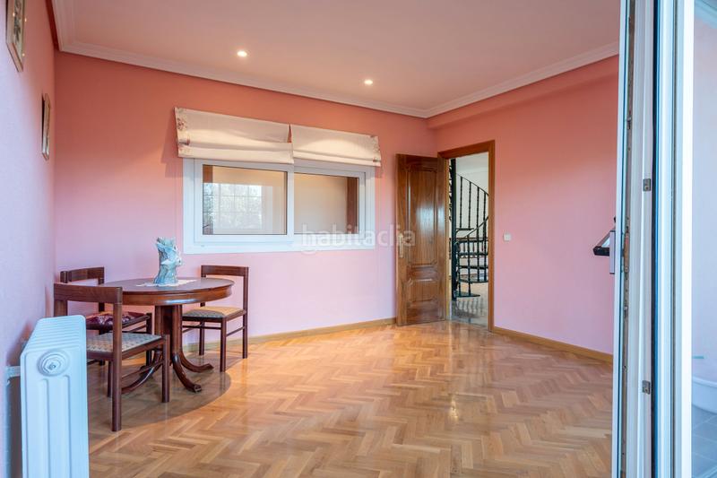 Foto 4a3a8fb4-f2e3-4c0e-8d75-b5bd54a5957e. Casale con camino riscaldamento parcheggio piscina in Colmenarejo