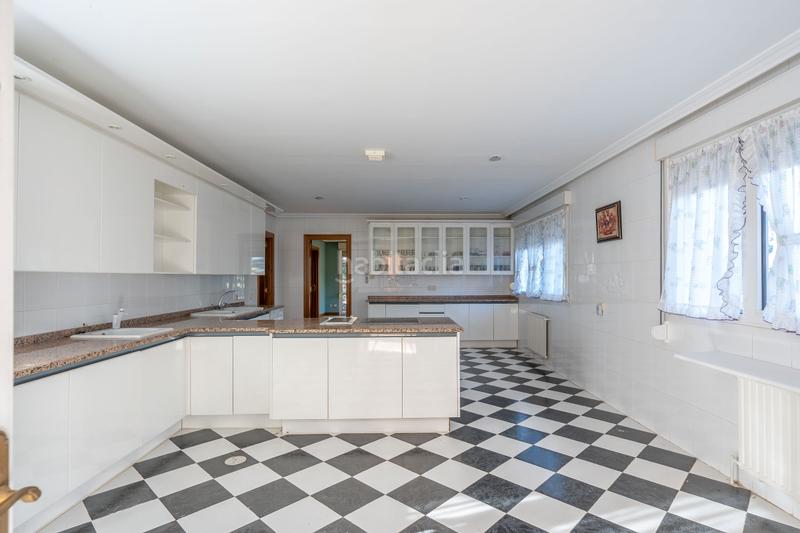 Foto 8697b442-fa64-4563-96ff-2341bd426e22. Casale con camino riscaldamento parcheggio piscina in Colmenarejo