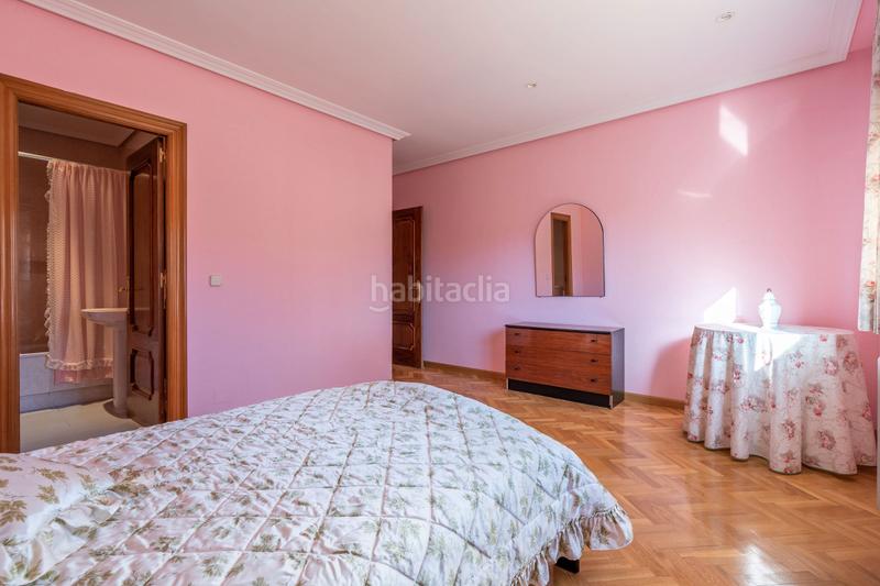 Foto ae823543-53f3-4473-9166-fb721ea57fc4. Casale con camino riscaldamento parcheggio piscina in Colmenarejo