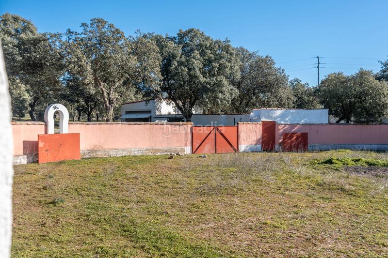 Foto b7b0d08f-e6b3-47f4-82a6-afc2c5cea163. Casale con camino riscaldamento parcheggio piscina in Colmenarejo