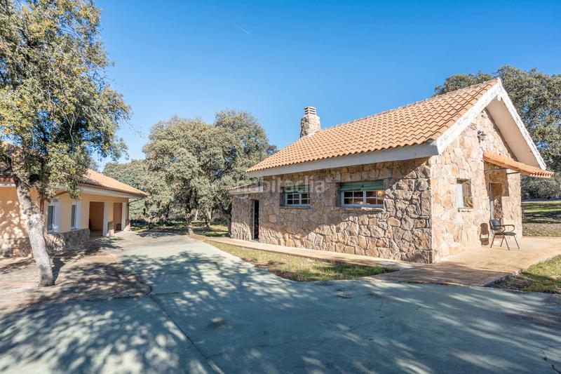 Foto db0ddcb4-bb5b-4f46-830f-0f9f1b1c549d. Casale con camino riscaldamento parcheggio piscina in Colmenarejo