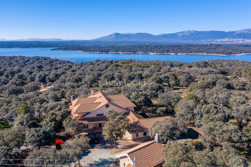 Foto dc27346f-848c-414e-9f10-80320445dbb1. Casale con camino riscaldamento parcheggio piscina in Colmenarejo