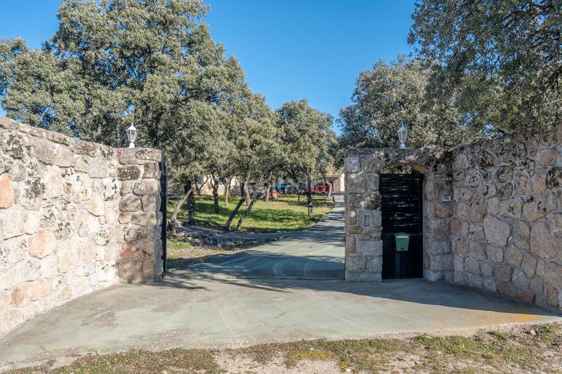 Foto e03f575a-52fc-46e1-a0aa-9f39104148d3. Casale con camino riscaldamento parcheggio piscina in Colmenarejo