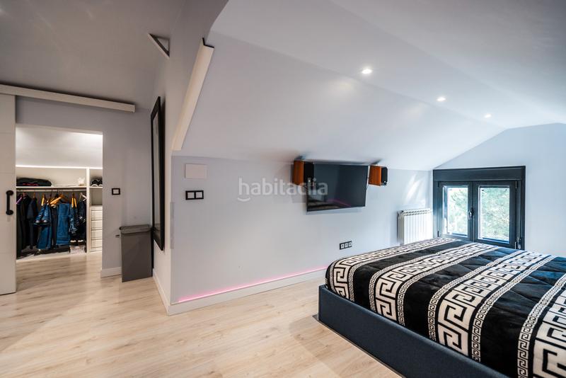 Foto 17e613e1-5369-49a8-983f-6cb5ecf661a5. Chalet mit kamin heizung parking pool in puerto Galapagar-las cuestas Galapagar