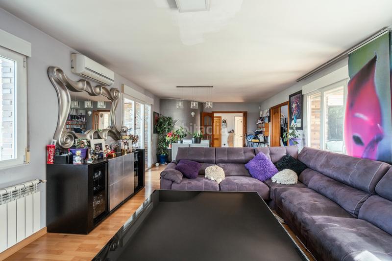 Foto 1c82e65d-2501-4b74-b984-8c7e333c6863. Chalet mit kamin heizung parking pool in puerto Galapagar-las cuestas Galapagar