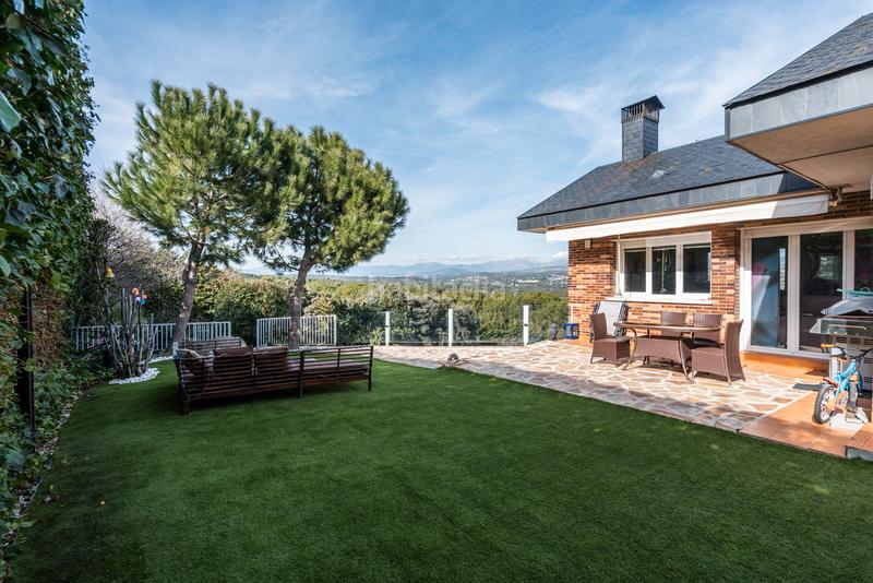 Foto 8058604f-4420-404e-866e-0504756b087a. Chalet mit kamin heizung parking pool in puerto Galapagar-las cuestas Galapagar