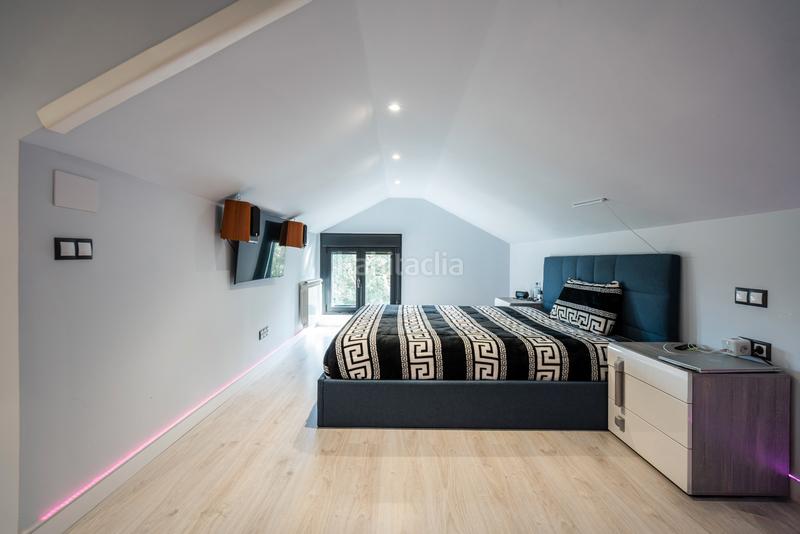 Foto e53840c9-5e72-4602-b985-a85ce8660473. Chalet mit kamin heizung parking pool in puerto Galapagar-las cuestas Galapagar